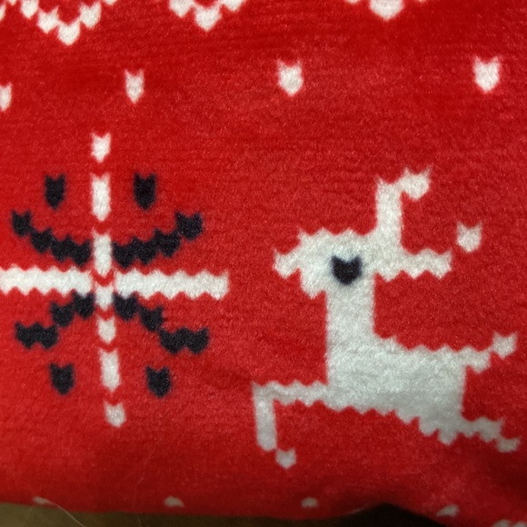 Absolutely cozy cabin shortie pjs in size M - Picture 6 of 14